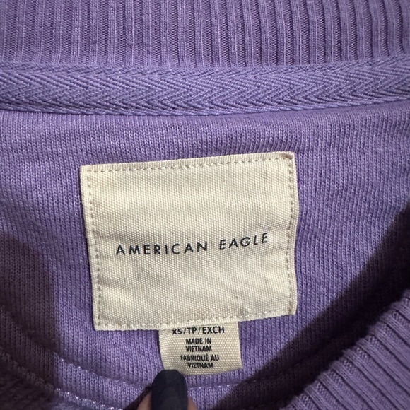 American Eagle Women’s Crew Sweatshirt - Picture 3 of 3